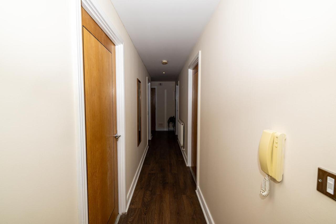 Two Bed Apartment Near Canary Wharf Londra Dış mekan fotoğraf