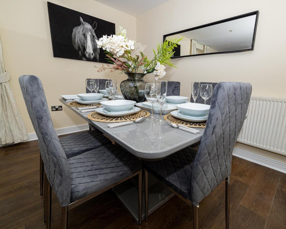 Two Bed Apartment Near Canary Wharf Londra Dış mekan fotoğraf