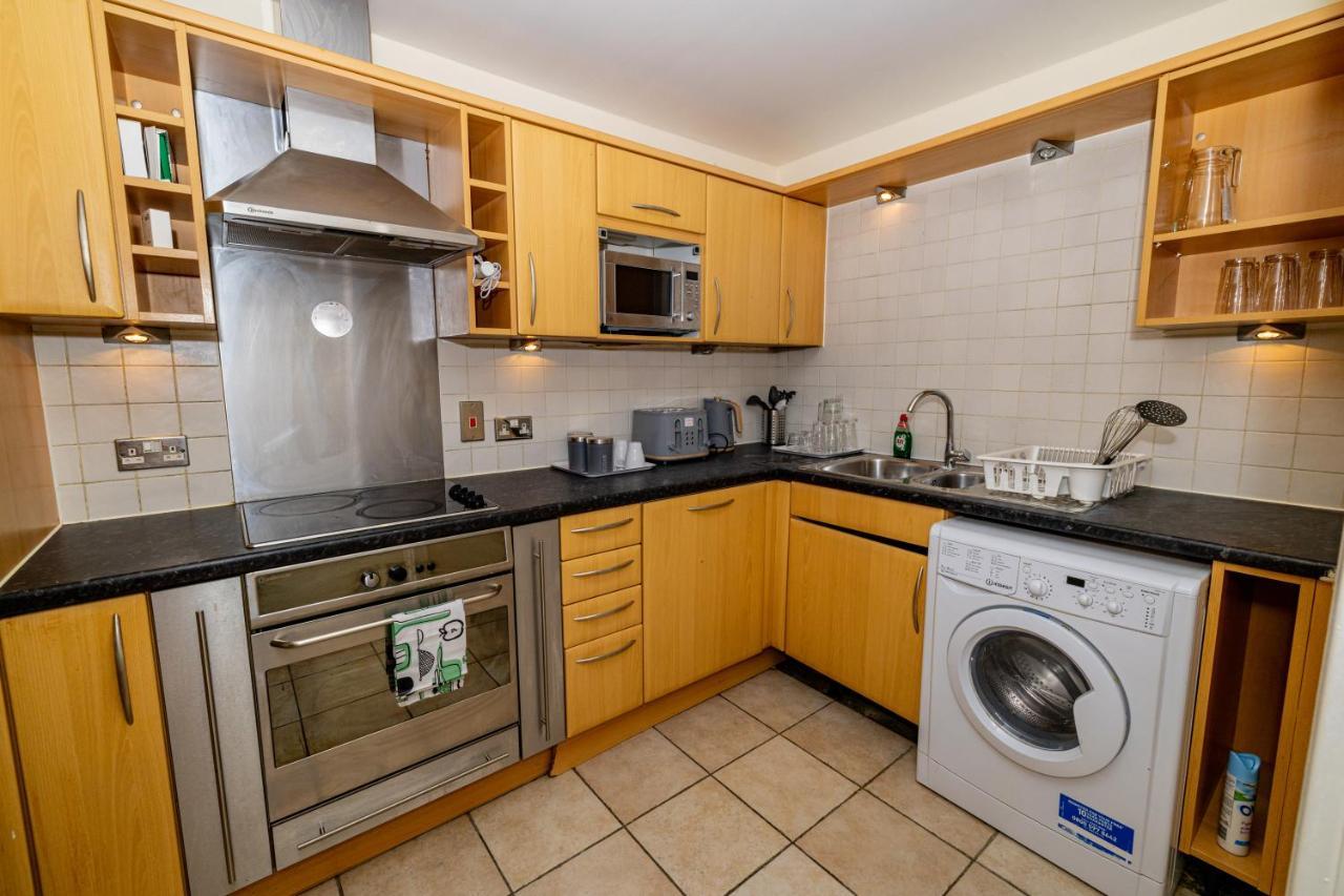 Two Bed Apartment Near Canary Wharf Londra Dış mekan fotoğraf
