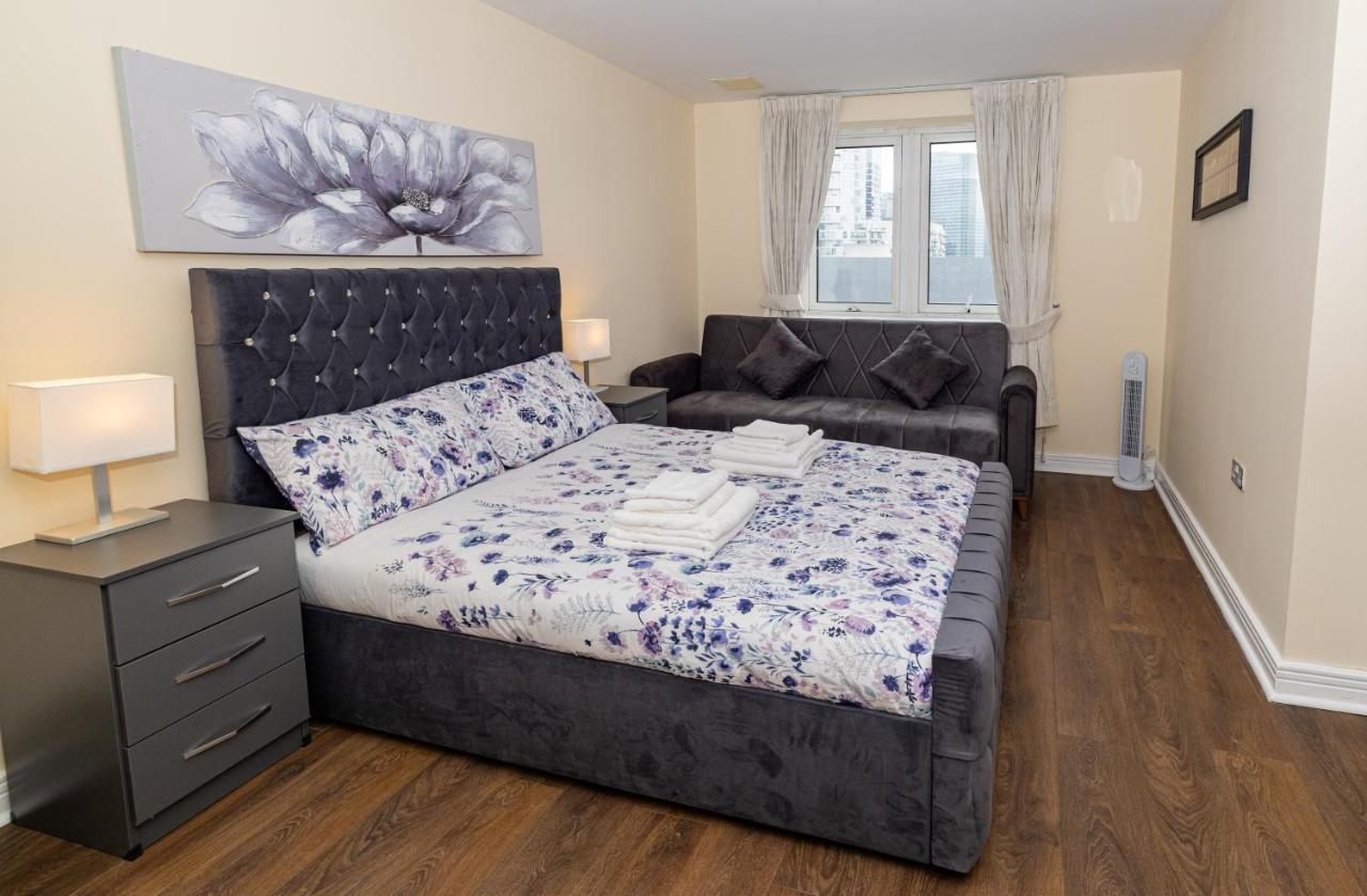 Two Bed Apartment Near Canary Wharf Londra Dış mekan fotoğraf