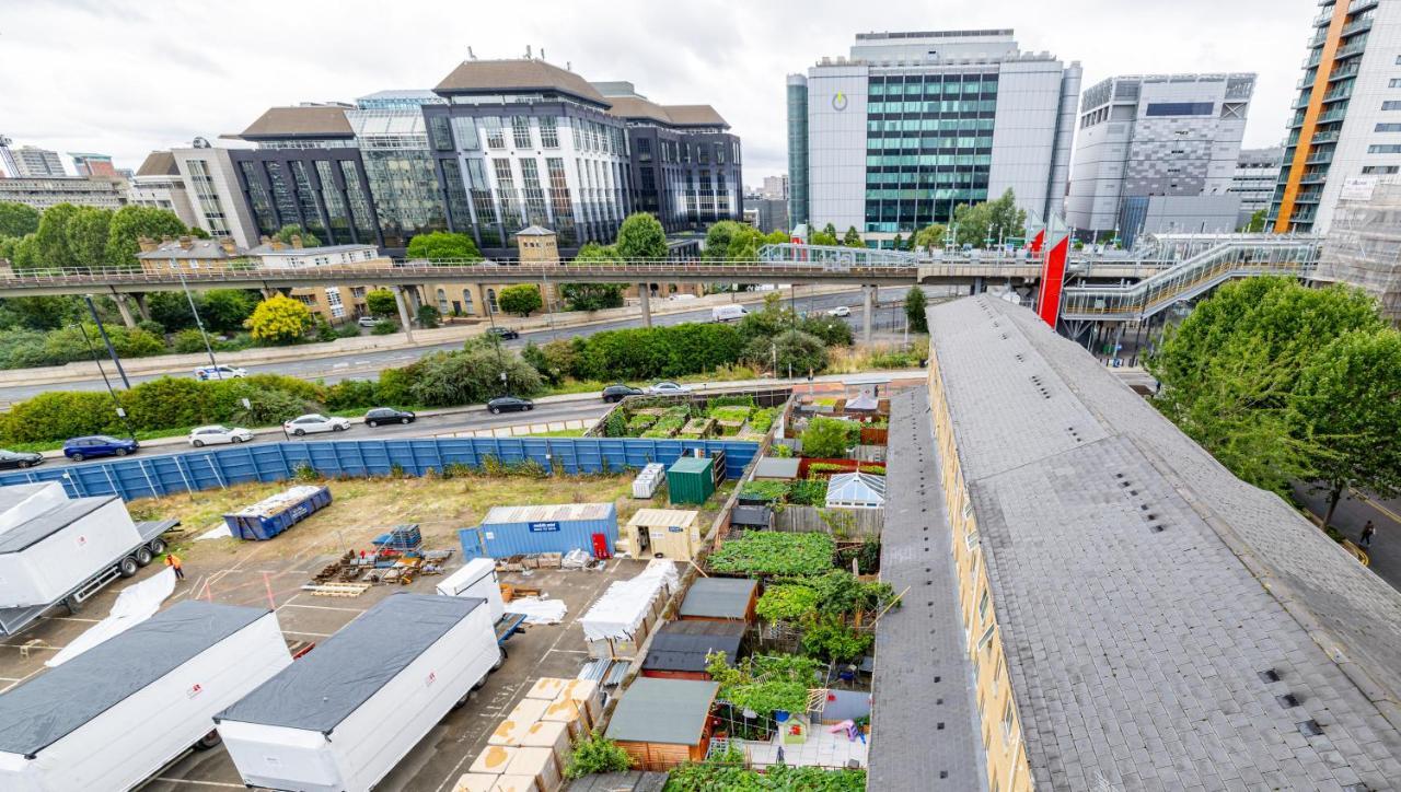 Two Bed Apartment Near Canary Wharf Londra Dış mekan fotoğraf