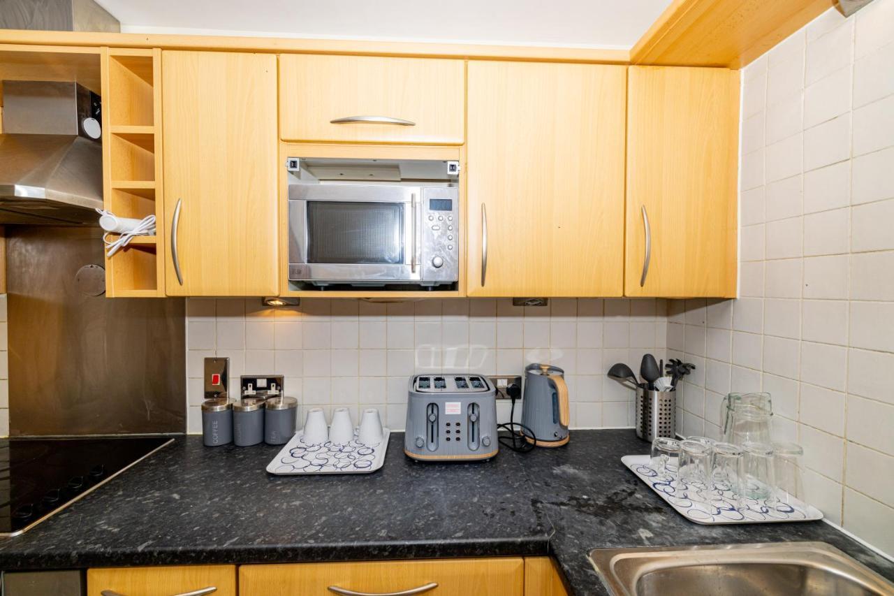 Two Bed Apartment Near Canary Wharf Londra Dış mekan fotoğraf