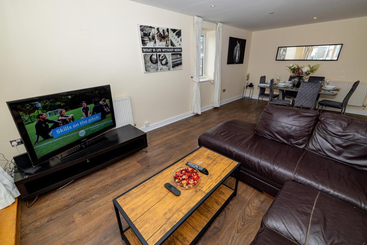 Two Bed Apartment Near Canary Wharf Londra Dış mekan fotoğraf
