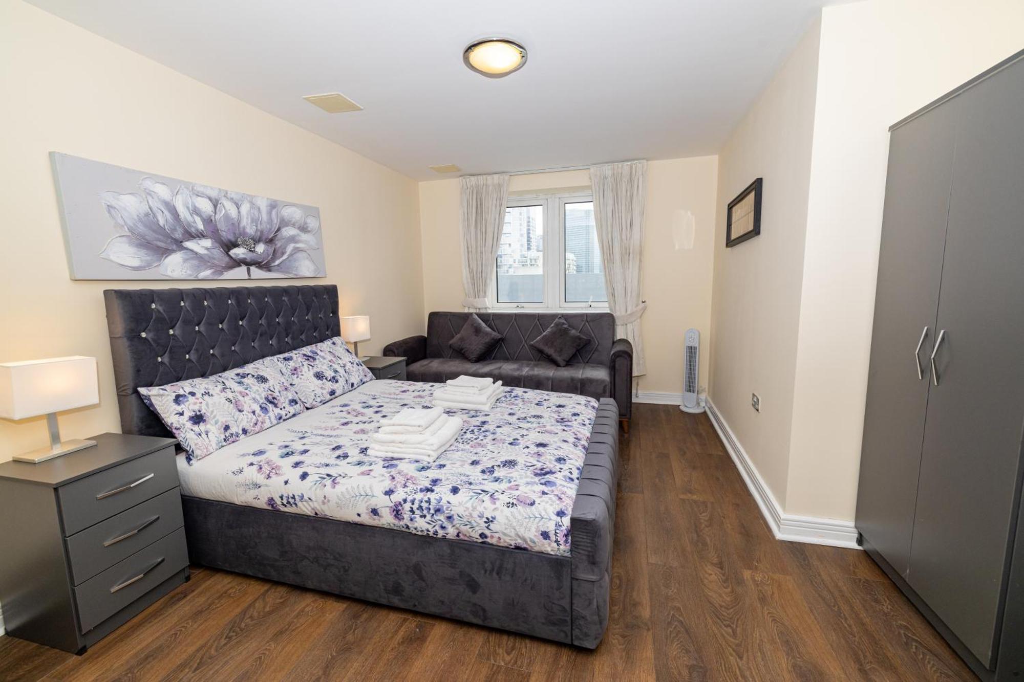 Two Bed Apartment Near Canary Wharf Londra Dış mekan fotoğraf