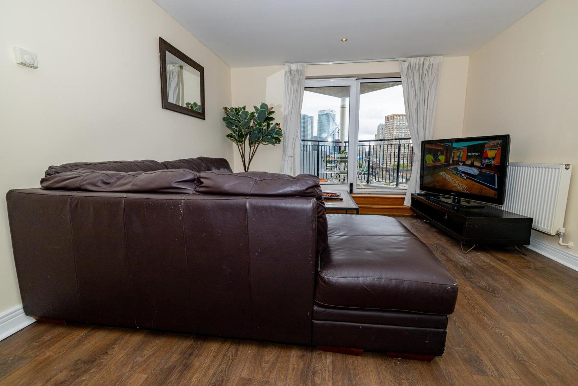 Two Bed Apartment Near Canary Wharf Londra Dış mekan fotoğraf