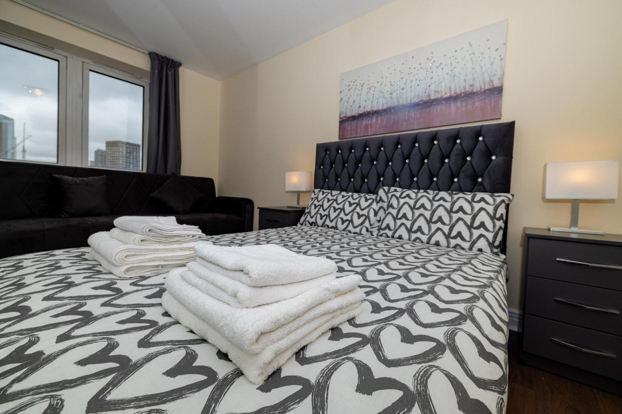 Two Bed Apartment Near Canary Wharf Londra Dış mekan fotoğraf
