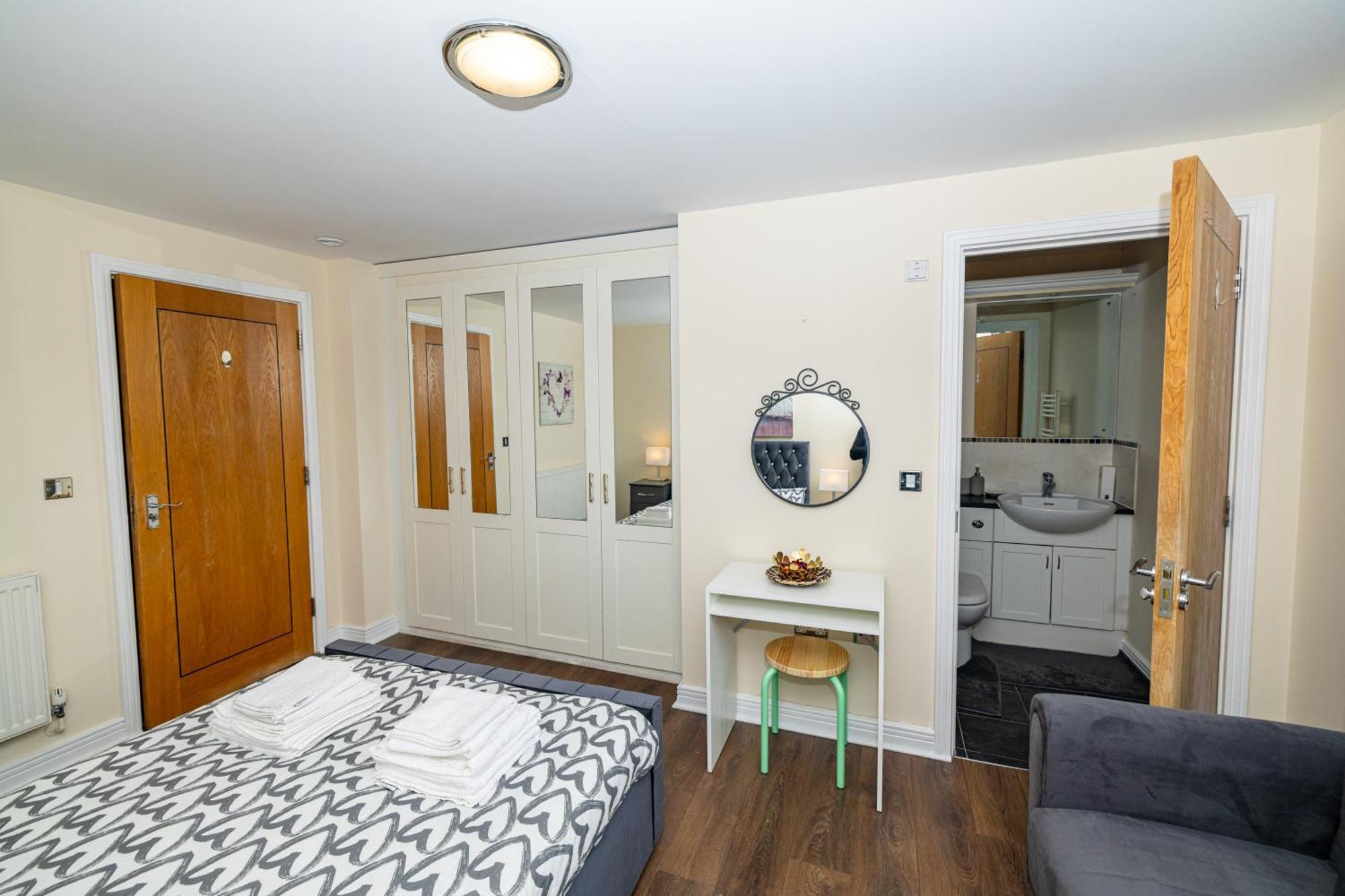 Two Bed Apartment Near Canary Wharf Londra Dış mekan fotoğraf